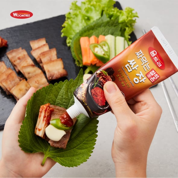 [WOOMTREE] Seasoned Bean Paste Sauce ซอสซัมจัง น้ำจิ้มเต้าเจี้ยวเกาหลี แบบหลอด ตราวูมทรี  120g.