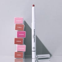 [OIAD.]  BLUR FIXING LIP PENCIL ดินสอเขียนขอบปาก สีชัดติดทน